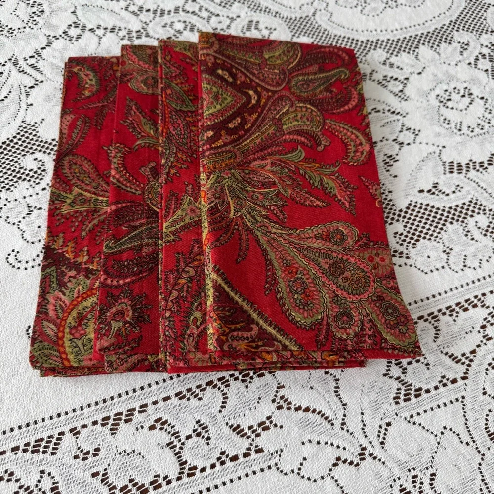Pottery Barn Caroline Paisley Cloth Napkins Set of 4 NWOT 20” x 20”